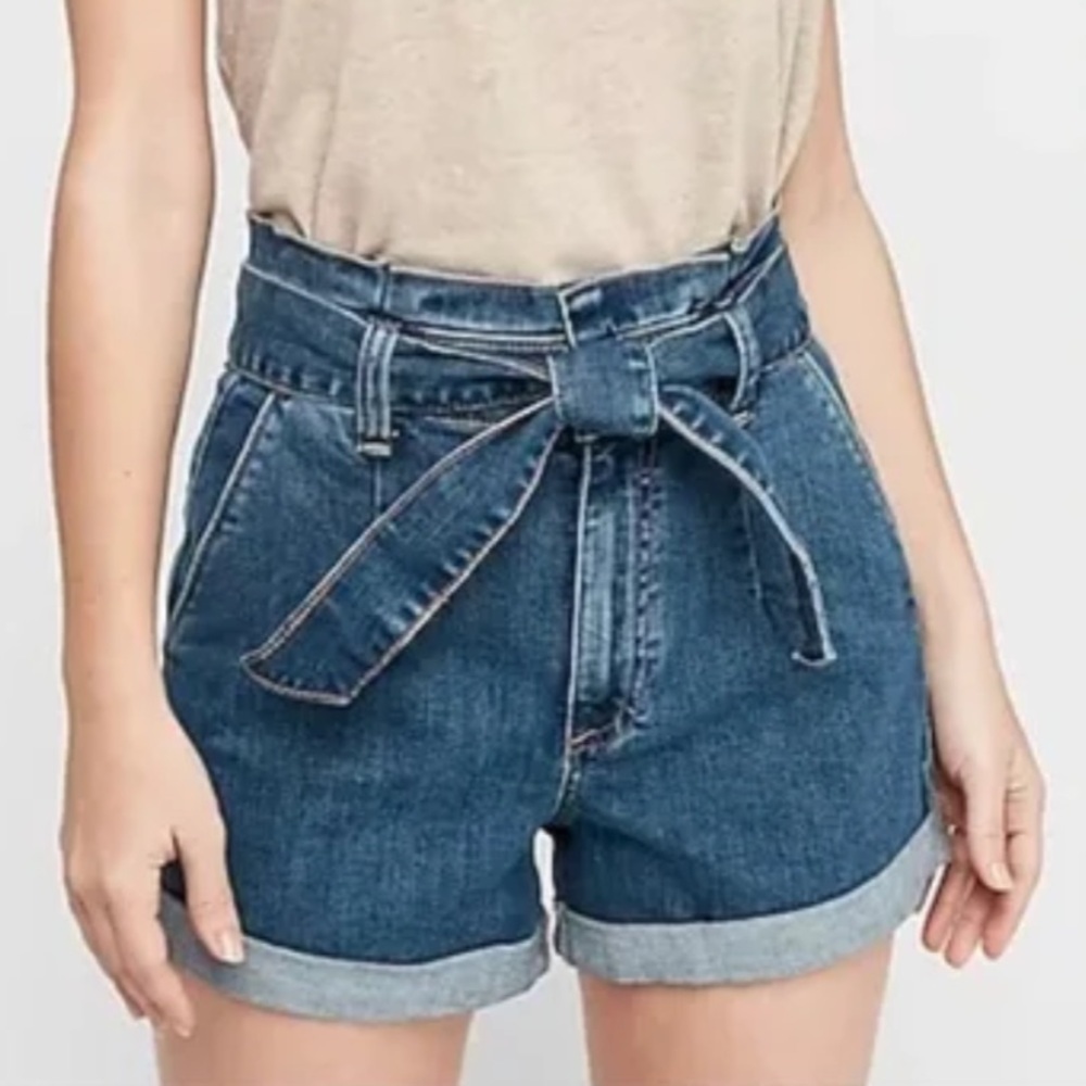 Express Women 6 Blue Denim Belted Cuffed Super High Rise Shortie Paperbag Shorts